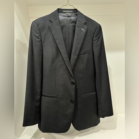 INDOCHINO Hemsworth Charcoal Suit and Vest, 38R - Picture 1 of 4